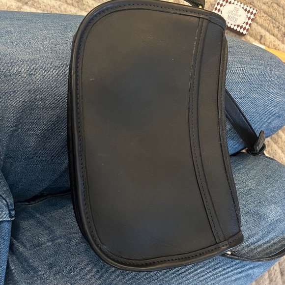 Vintage Coach Wendie Crossbody 9031 Bag Black Made in US - Picture 11 of 12